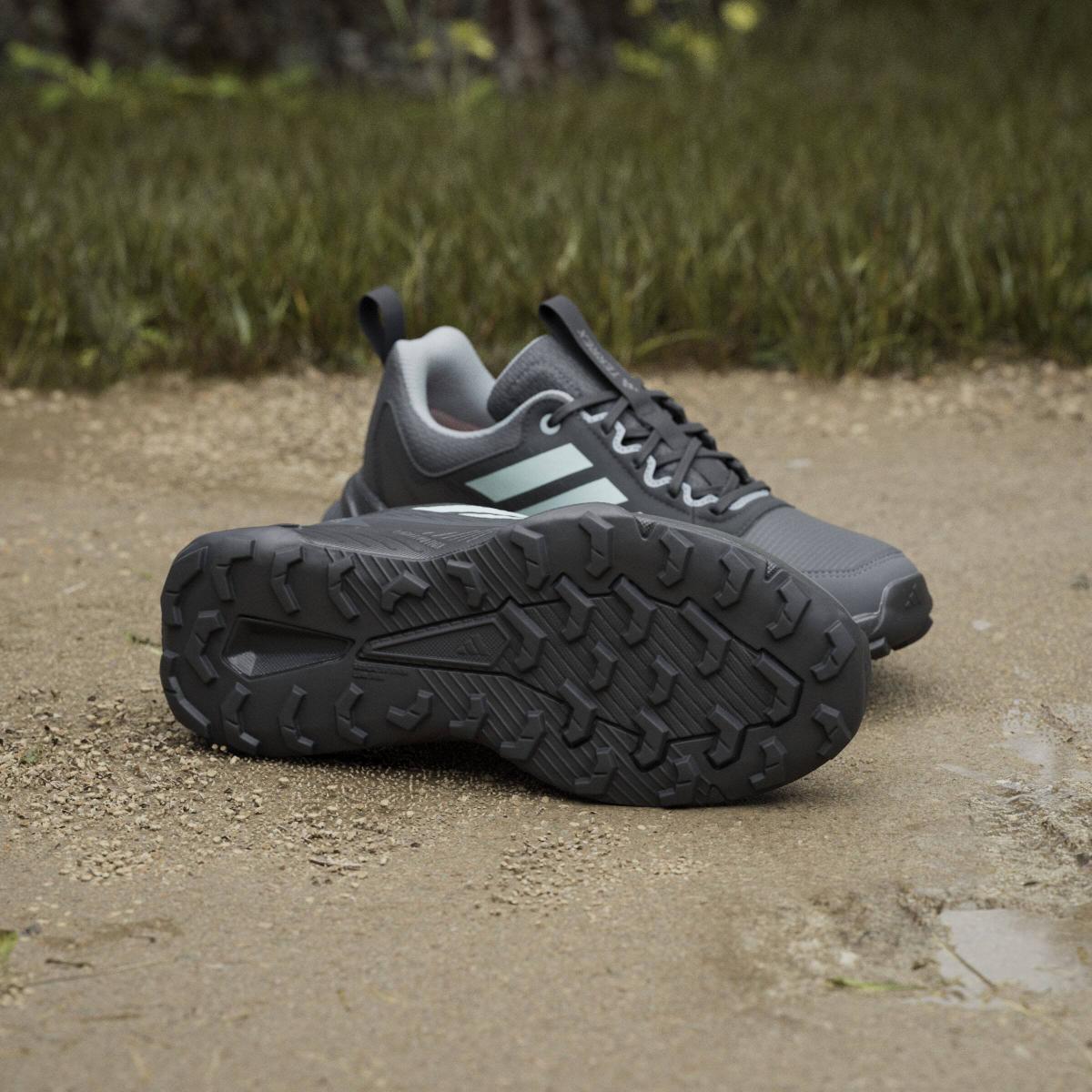 product/a/d/adidas_ji0278_16_footwear_photography_heromrktng_view_4-nw091625.jpg