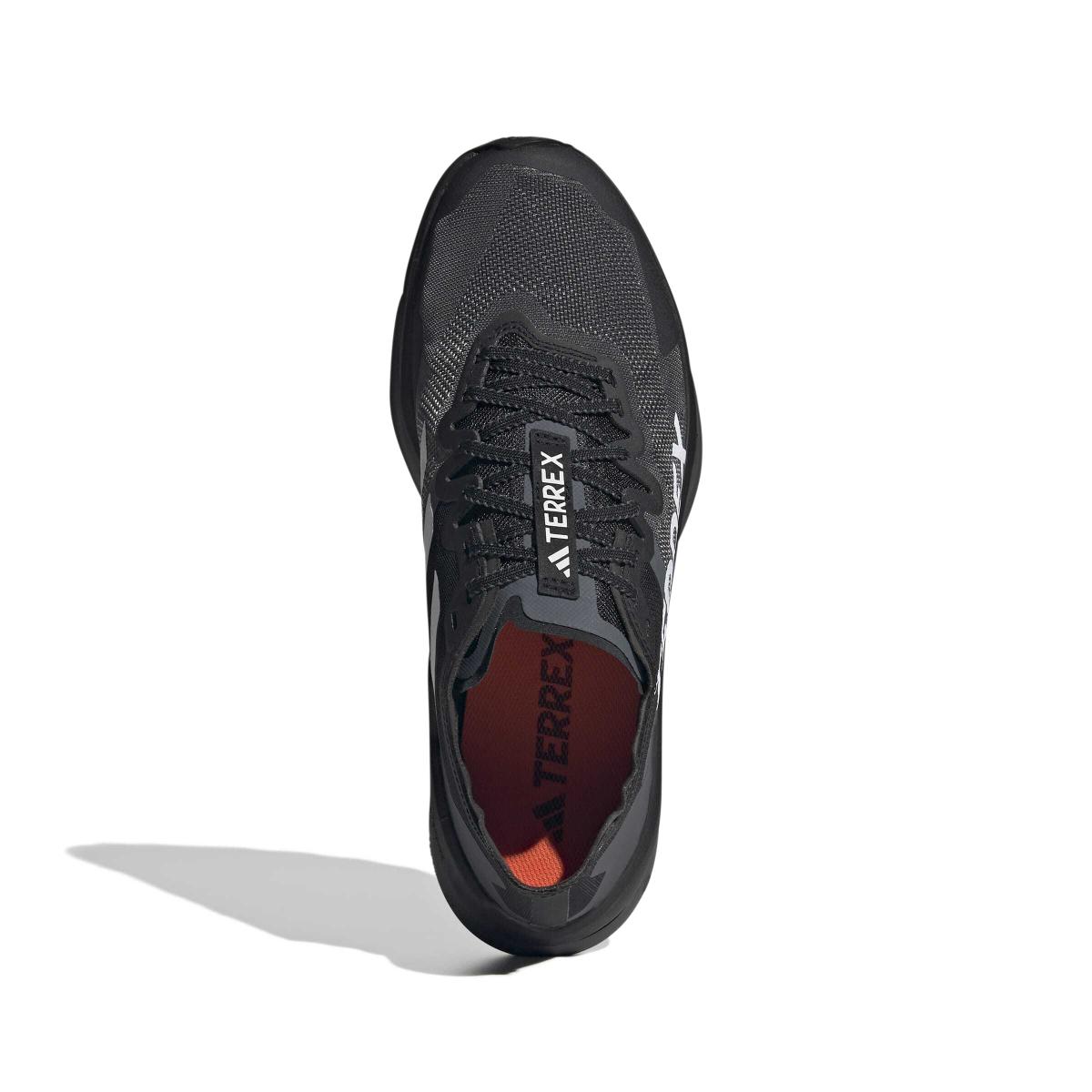 product/a/d/adidas_ji0949_3_footwear_photography_top_portrait_view_white-nw091625.jpg