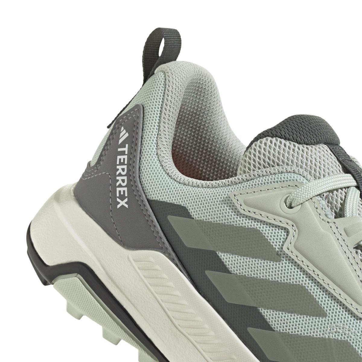 product/a/d/adidas_ji1317_9_footwear_photography_detail_view_2_white-nw091625.jpg