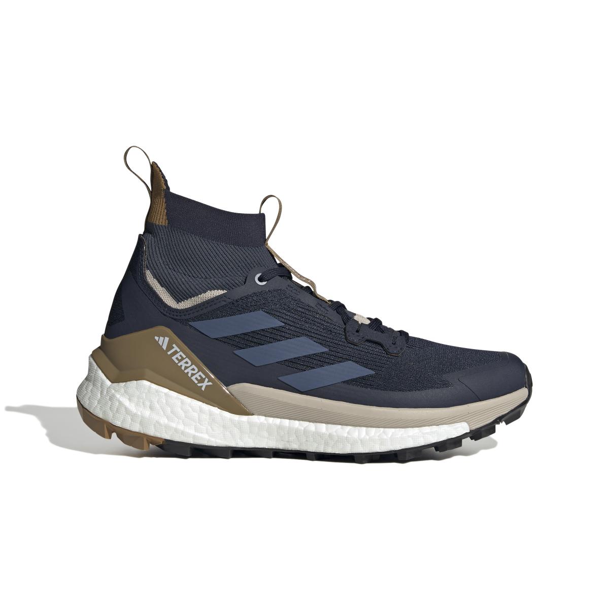 product/a/d/adidas_ji1873_1_footwear_photography_side_lateral_center_view_white-nw091625.jpg