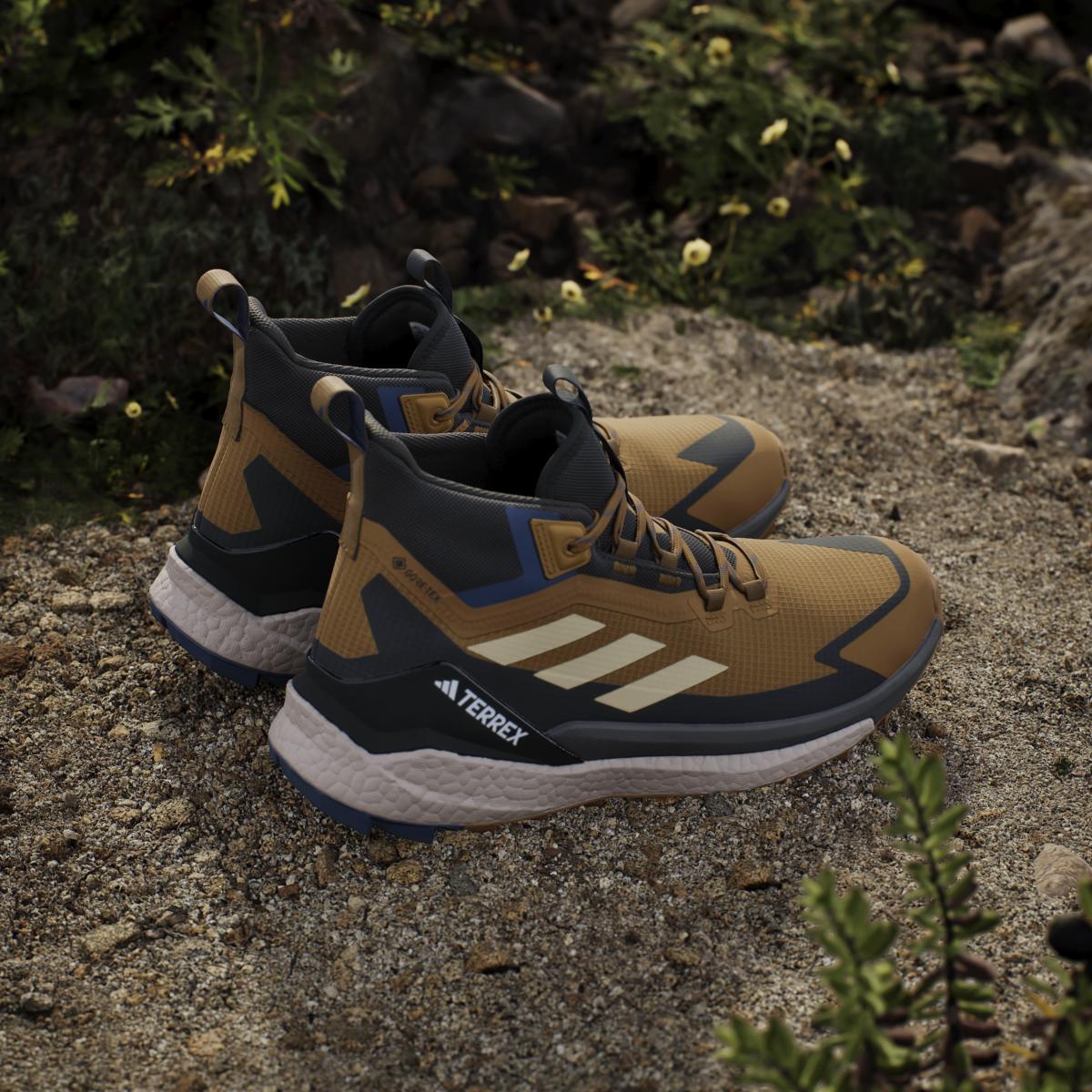 product/a/d/adidas_ji4245_19_footwear_photography_heromrktng_view_6-nw091625.jpg