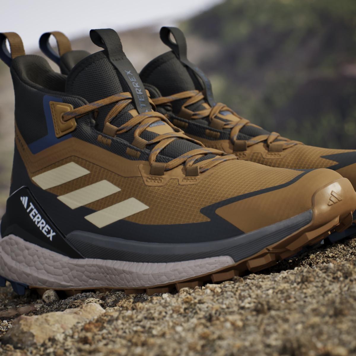 product/a/d/adidas_ji4245_22_footwear_photography_heromrktng_view_9-nw091625.jpg