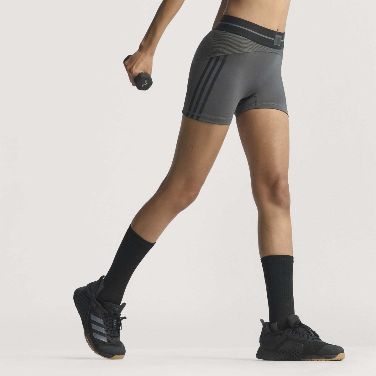 product/a/d/adidas_jn2653_gresix-black_8.jpg