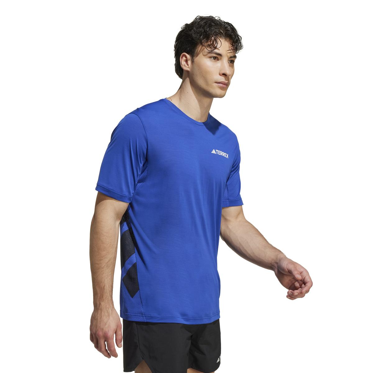 product/a/d/adidas_jn8135_selubl_4.jpg