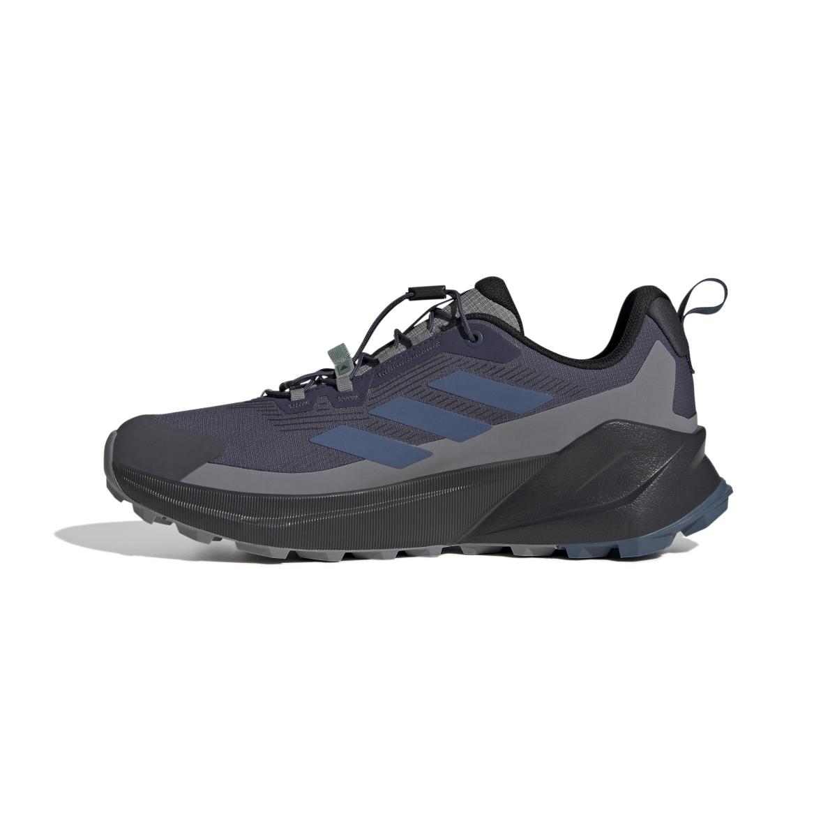 product/a/d/adidas_jp5239_5_footwear_photography_side_medial_center_view_white-nw091625.jpg