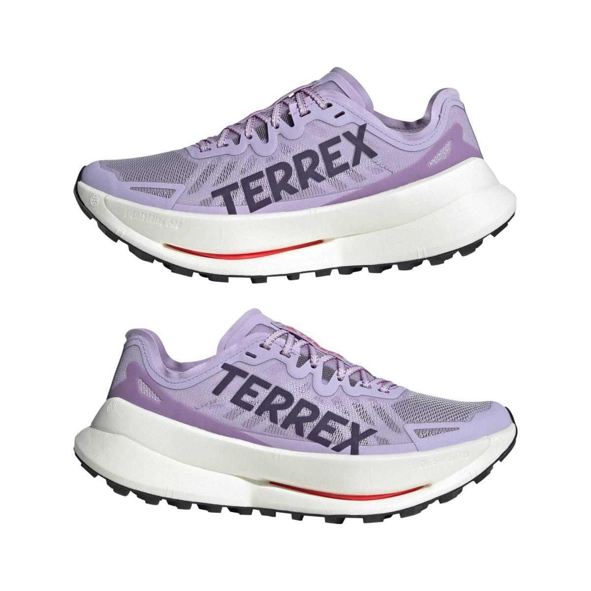 product/a/d/adidas_jq1616_10_footwear_photography_mirrored_pair_view_white-nw091625.jpg
