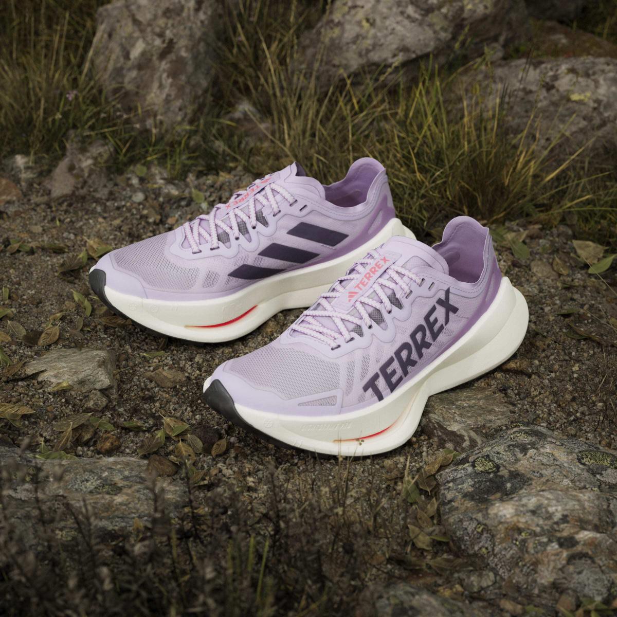 product/a/d/adidas_jq1616_18_footwear_photography_heromrktng_view_5-nw091625.jpg
