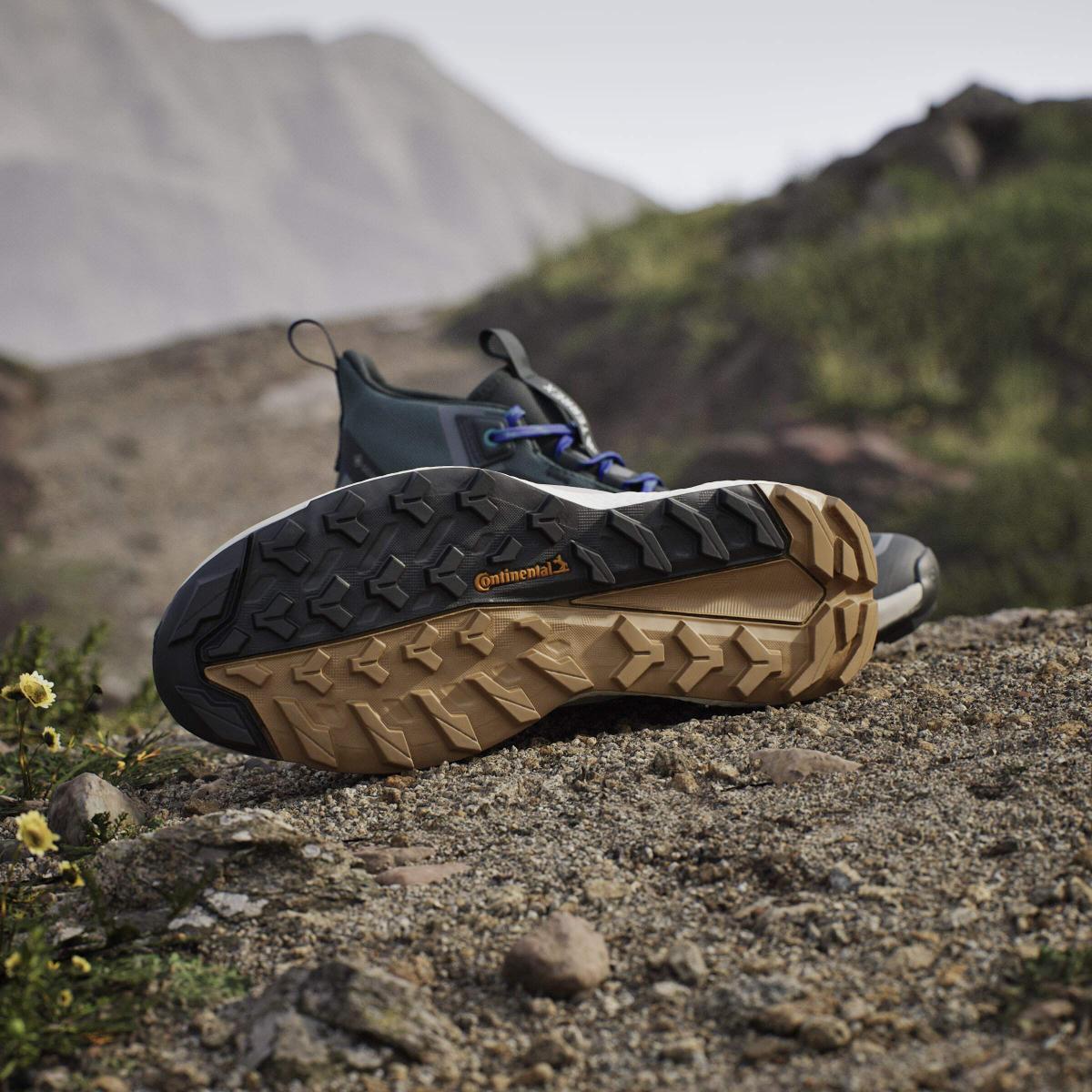 product/a/d/adidas_jq9900_16_footwear_photography_heromrktng_view_4-nw091625.jpg