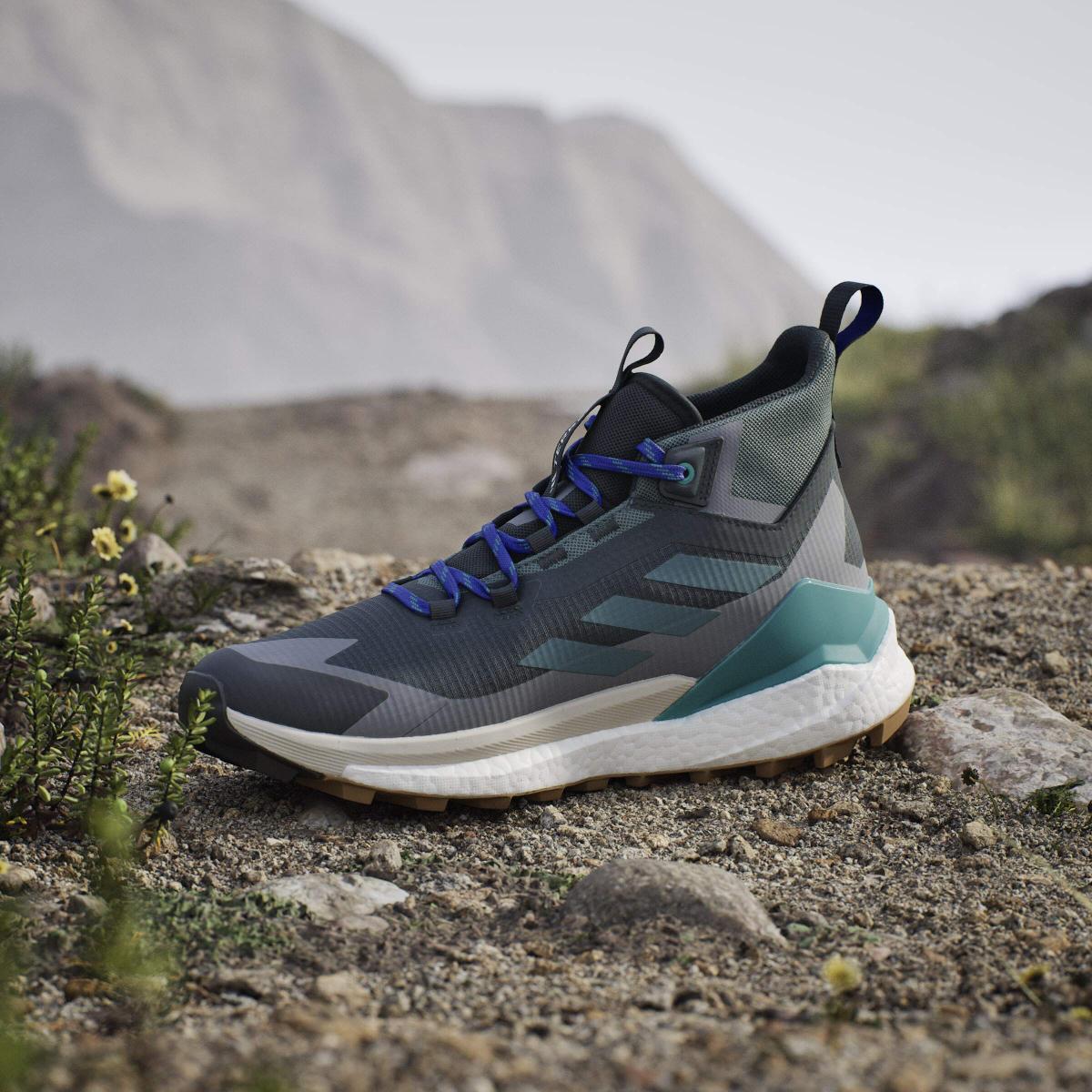 product/a/d/adidas_jq9900_19_footwear_photography_heromrktng_view_7-nw091625.jpg