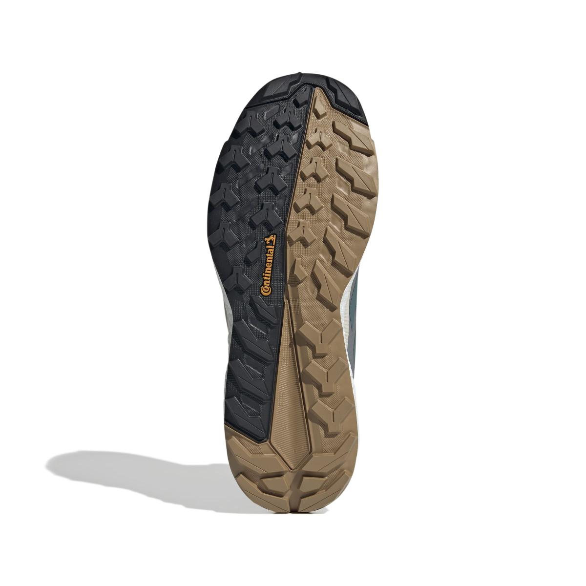 product/a/d/adidas_jq9900_4_footwear_photography_bottom_view_white-nw091625.jpg