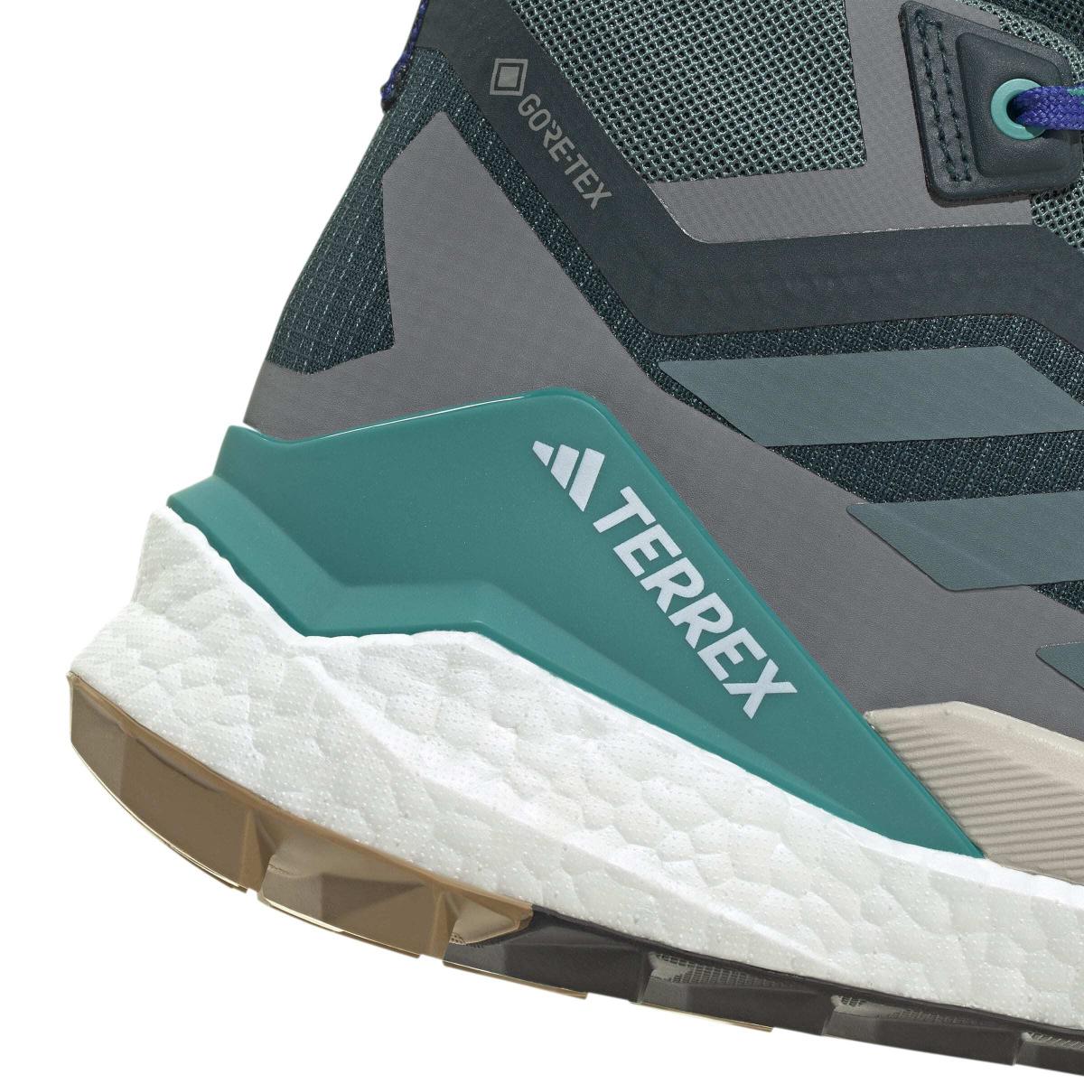 product/a/d/adidas_jq9900_9_footwear_photography_detail_view_2_white-nw091625.jpg