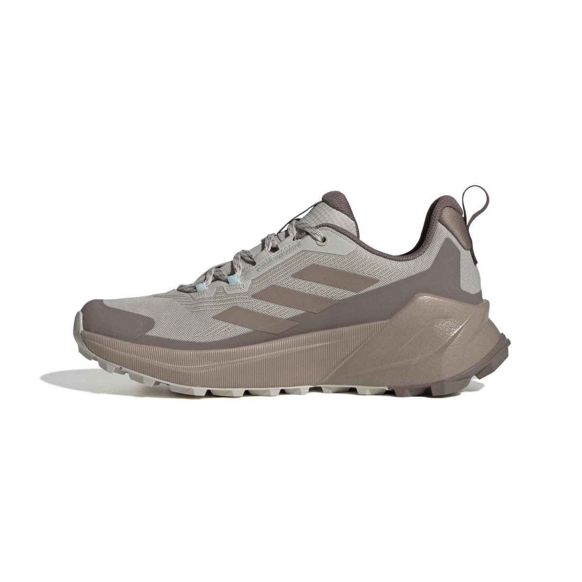 product/a/d/adidas_jq9923_5_footwear_photography_side_medial_center_view_white-nw091625.jpg