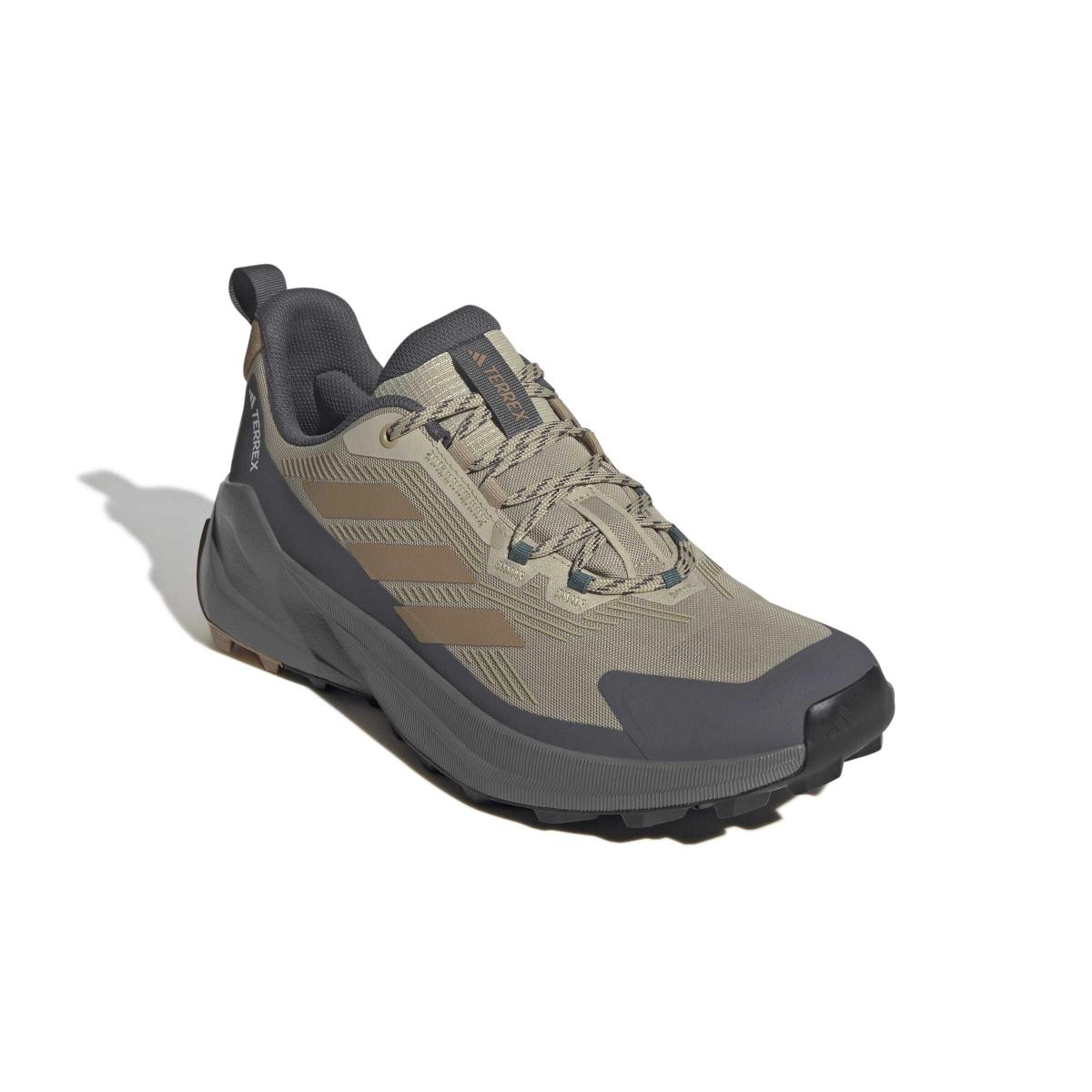 product/a/d/adidas_jq9924_6_footwear_photography_front_lateral_top_view_white-nw091625.jpg