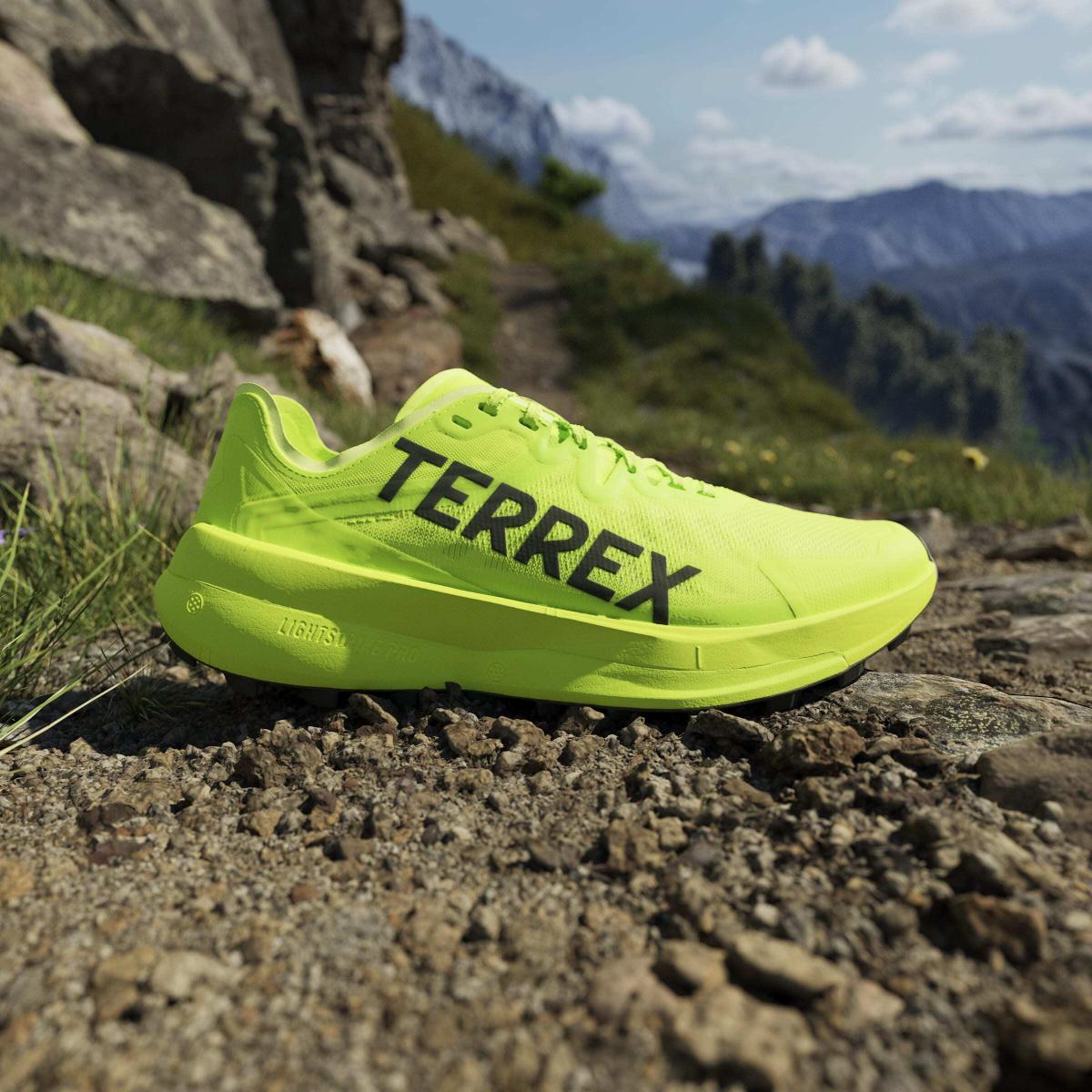product/a/d/adidas_jr5220_16_footwear_photography_heromrktng_view_3-nw091725.jpg