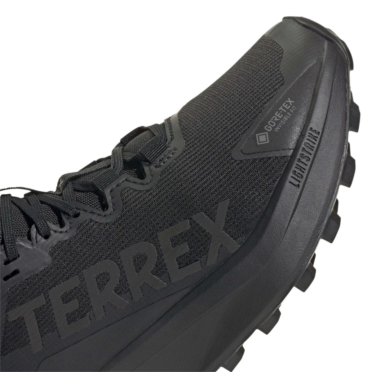 product/a/d/adidas_jr5247_9_footwear_photography_detail_view_2_white-nw091725.jpg