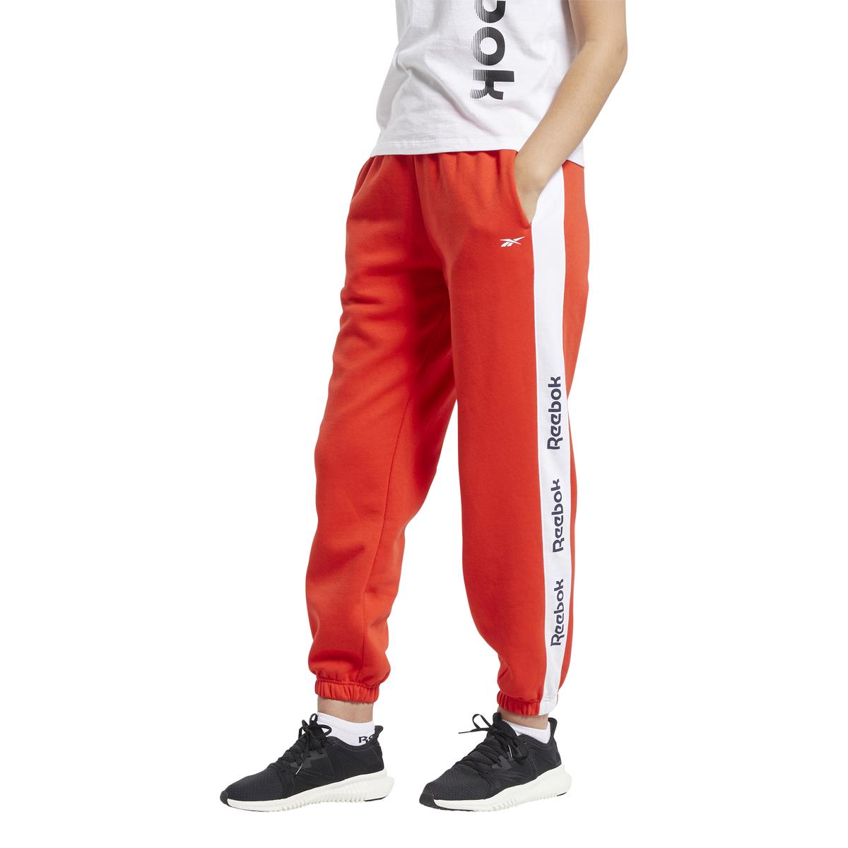 product/f/t/ft0905_app_on-model_standard_white.jpg