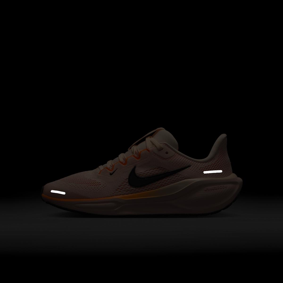 product/n/i/nike_fn5041-802_crimson-tint-gridiron-washed-coral_11.jpg