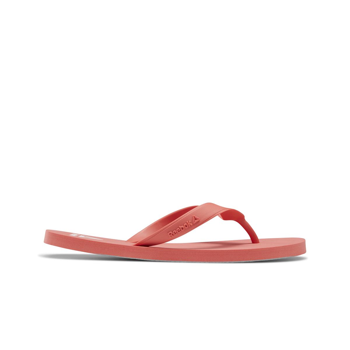 product/r/e/reebok_cn6847_1_footwear_photography_side_lateral_center_view_white.jpg