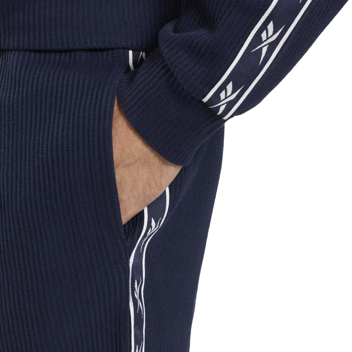 product/r/e/reebok_hs7385_6_apparel_on_model_detail_view_2_white.jpg