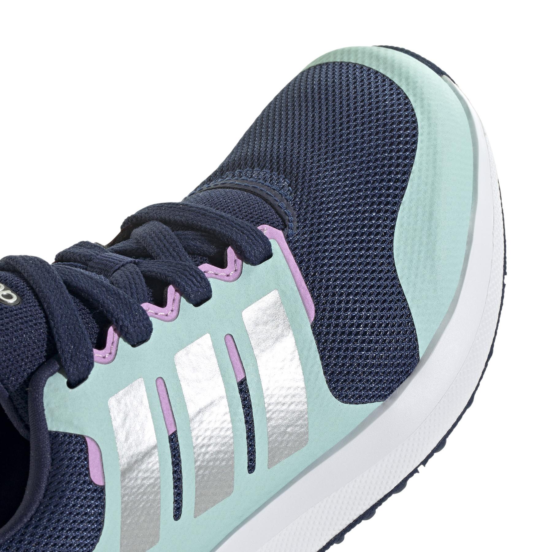 product/2/0/2025_09_adidas_ie1082_9_footwear_photography_detail_view_2_white.jpg