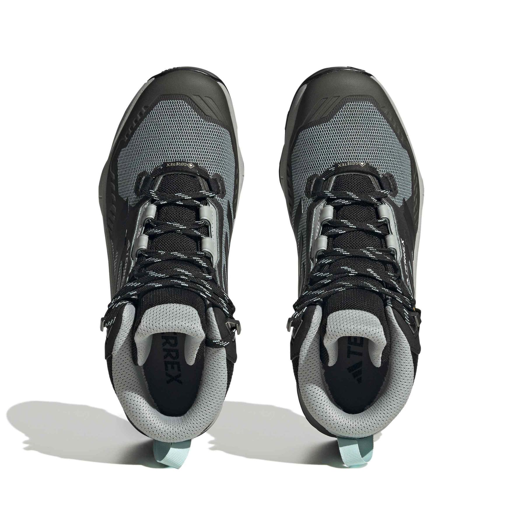 product/2/0/2025_09_adidas_if2401_3_footwear_photography_top_portrait_view_white.jpg