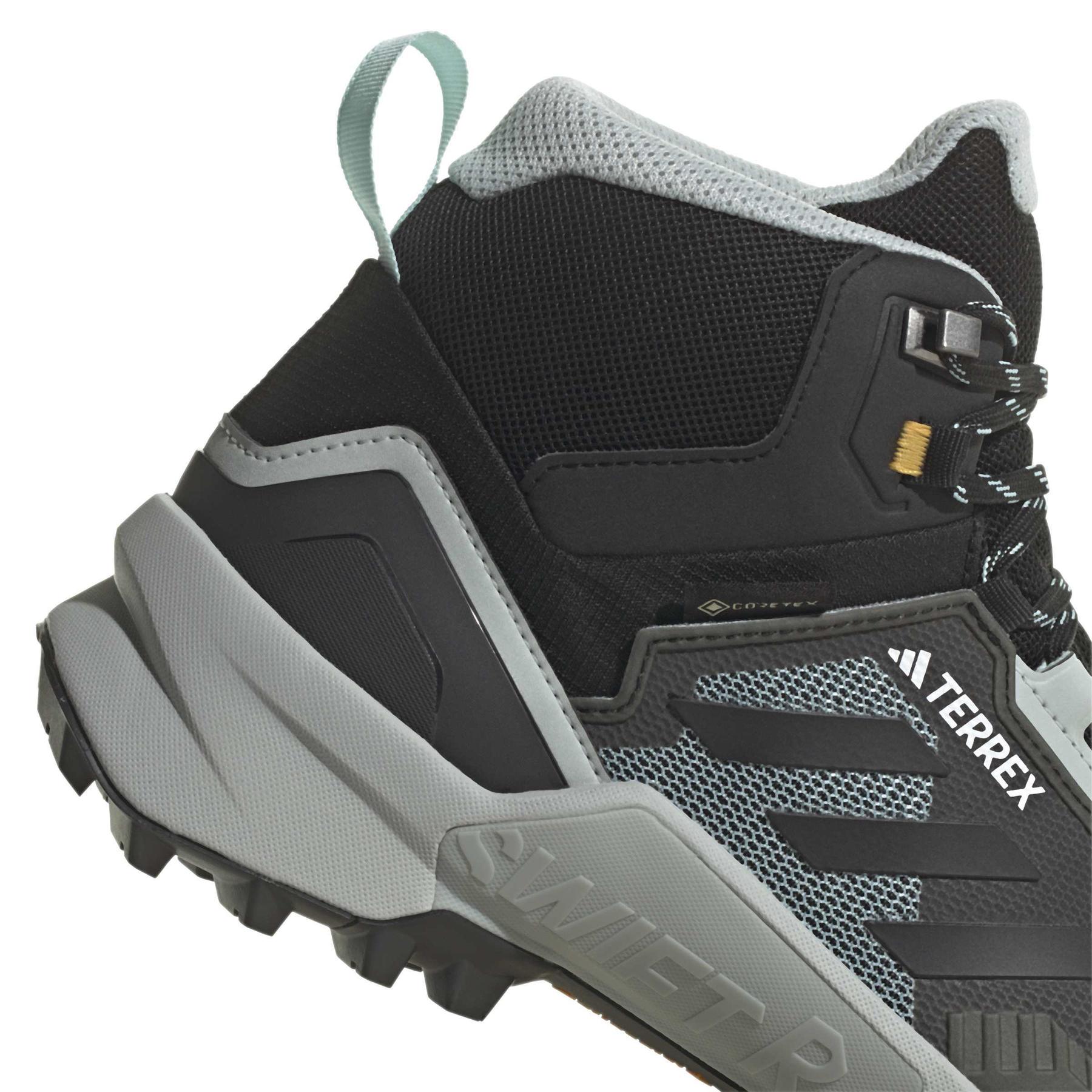 product/2/0/2025_09_adidas_if2401_9_footwear_photography_detail_view_2_white.jpg