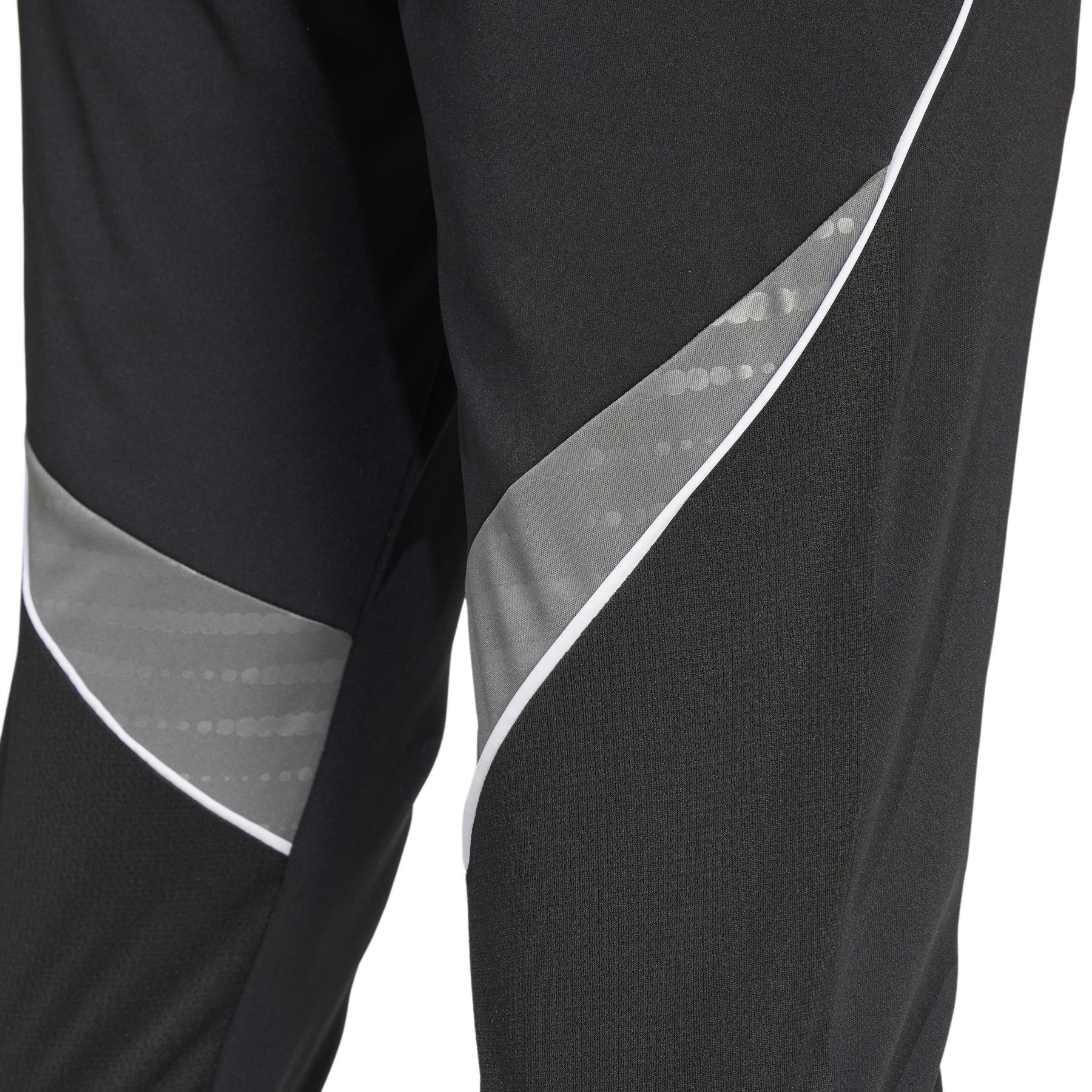 product/2/0/2025_09_adidas_iw0415_5_apparel_on_model_detail_view_2_white.jpg