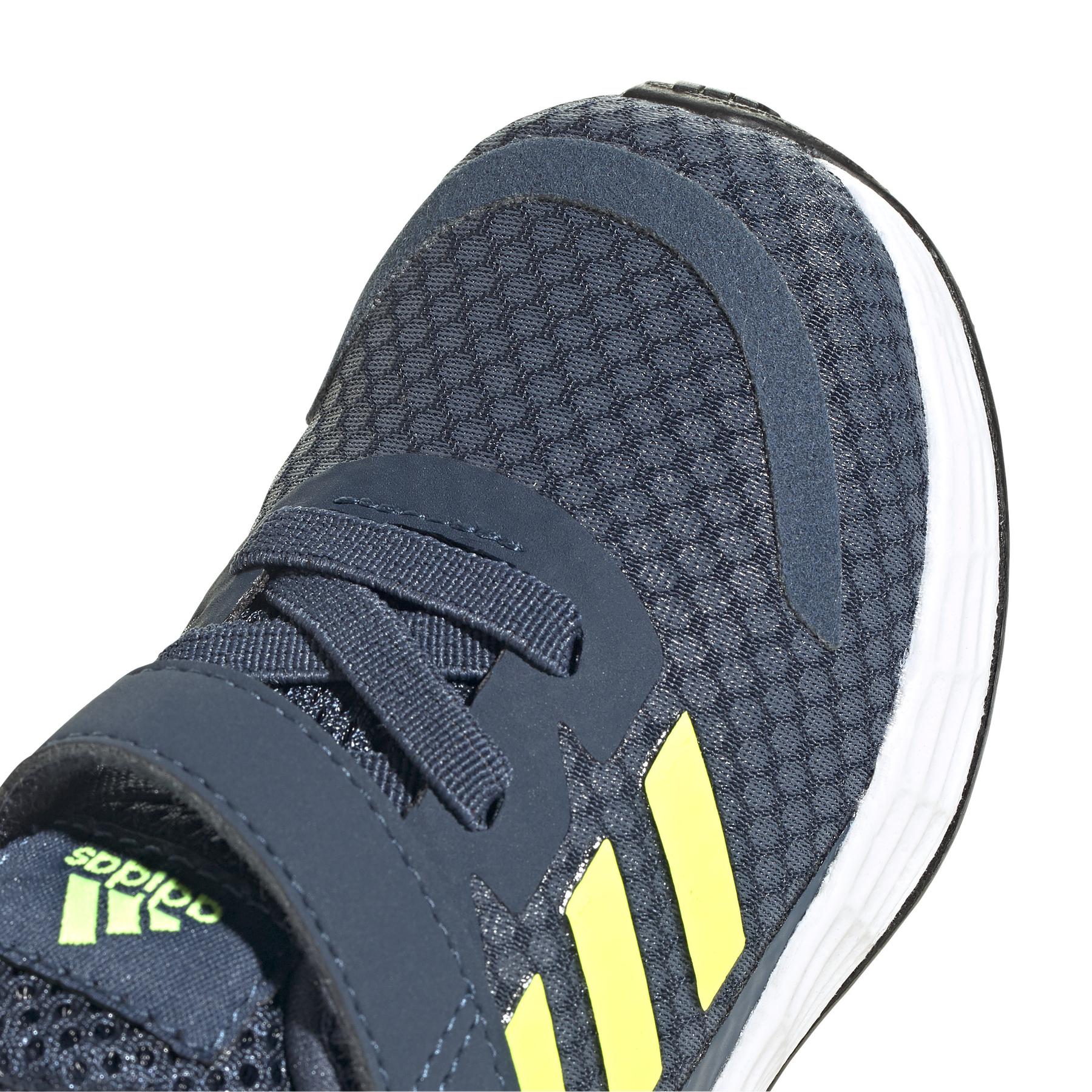 product/a/d/adidas_fy9173_9_footwear_photography_detail_view_2_white_xx.jpg