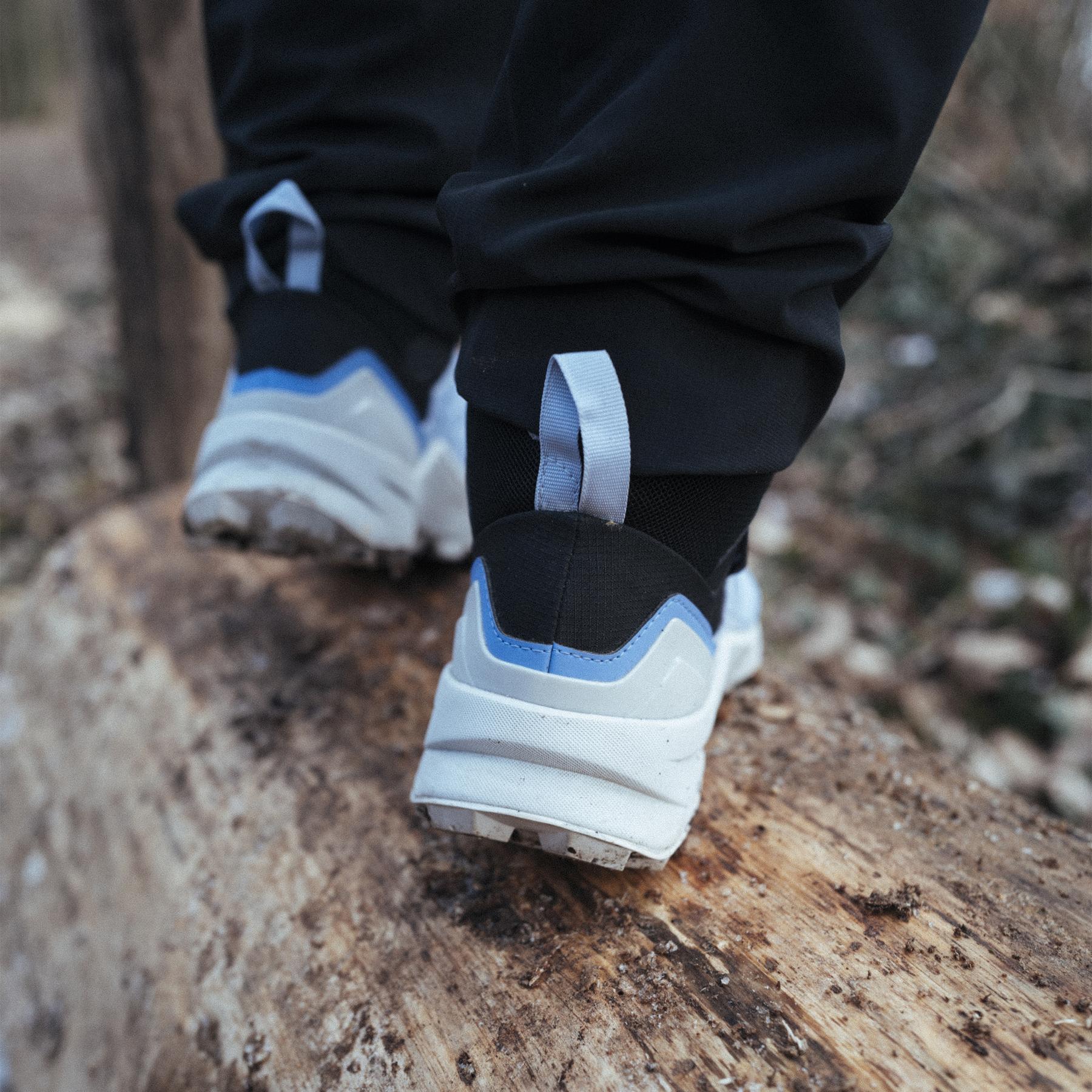 product/a/d/adidas_hp8711_18_footwear_photography_heromrktng_view_3_white_000.jpg