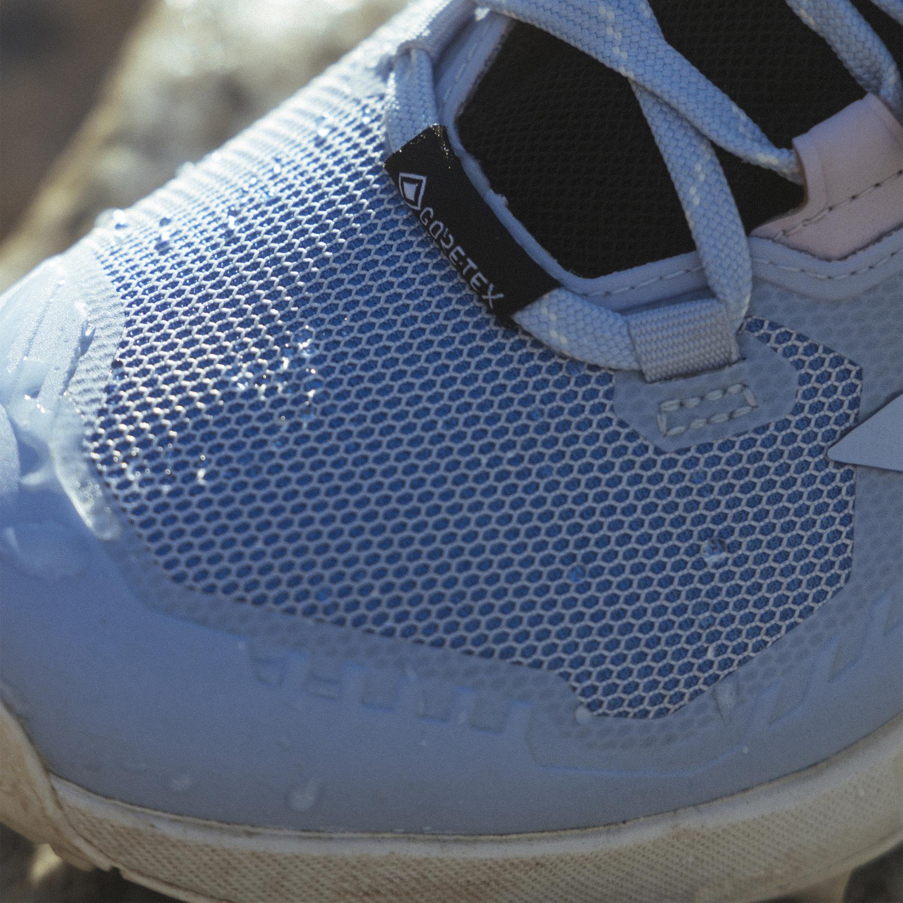 product/a/d/adidas_hp8711_21_footwear_photography_highlight_view_2_white_000.jpg