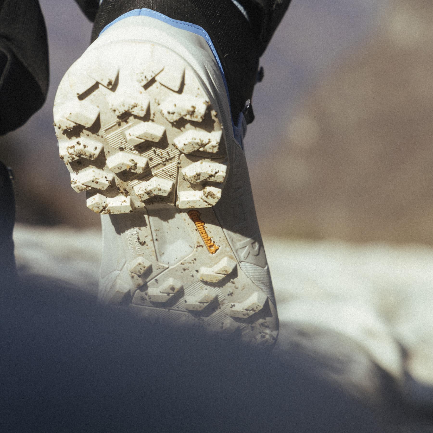 product/a/d/adidas_hp8711_23_footwear_photography_highlight_view_4_white_000.jpg