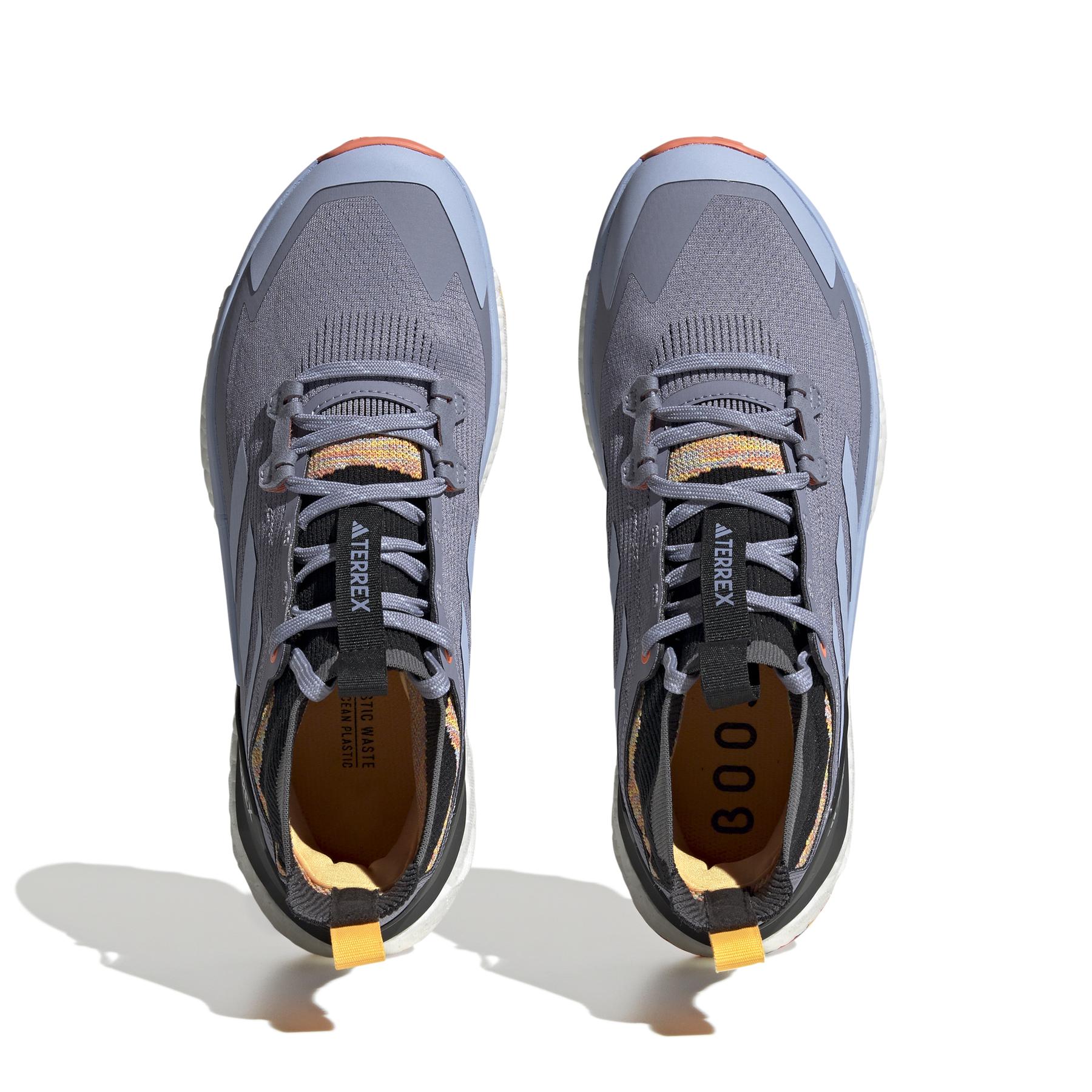 product/a/d/adidas_hq8398_3_footwear_photography_top_portrait_view_white_000.jpg