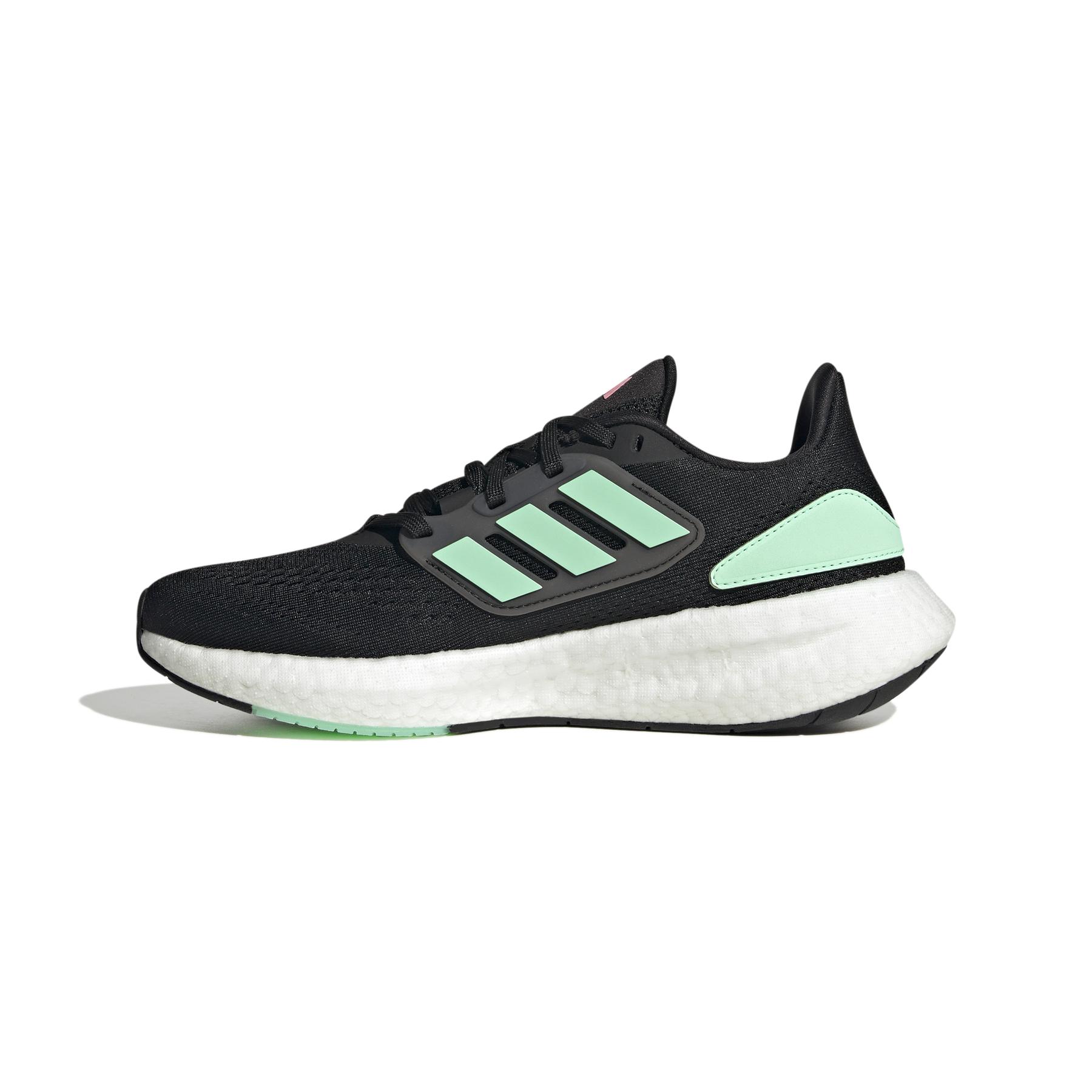 product/a/d/adidas_hq8578_5_footwear_photography_side_medial_center_view_white_000.jpg