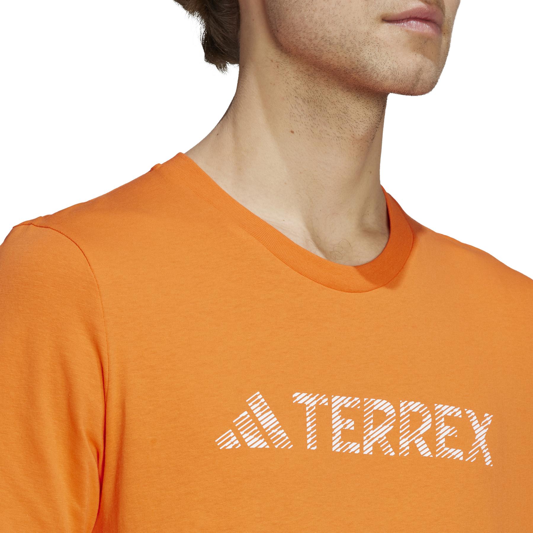 product/a/d/adidas_hy1694_7_apparel_on_model_detail_view_1_white.jpg