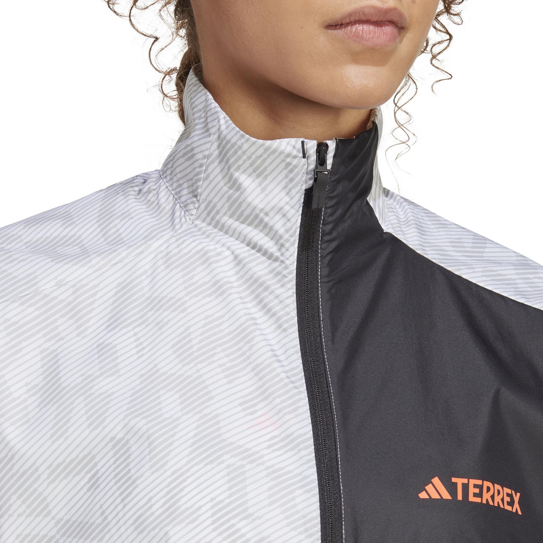 product/a/d/adidas_hz1319_8_apparel_on_model_detail_view_2_white-nw032724.jpg