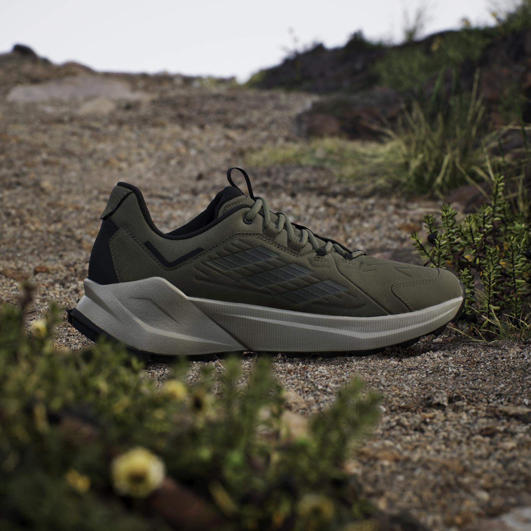product/a/d/adidas_id0887_14_footwear_photography_heromrktng_view_3-nw091625.jpg