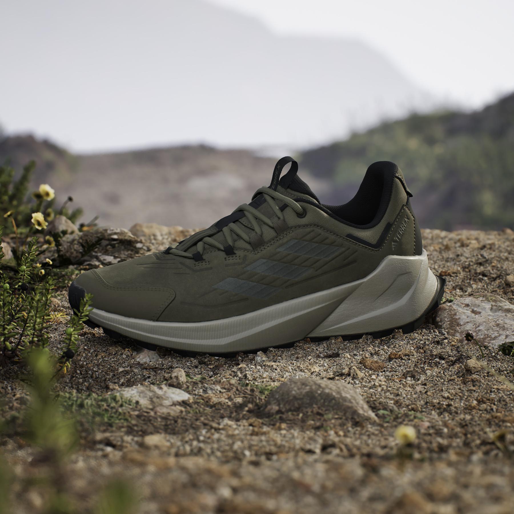 product/a/d/adidas_id0887_18_footwear_photography_heromrktng_view_7-nw091625.jpg