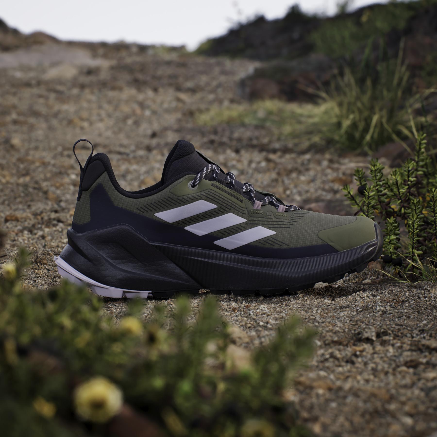 product/a/d/adidas_id0906_16_footwear_photography_heromrktng_view_3.jpg