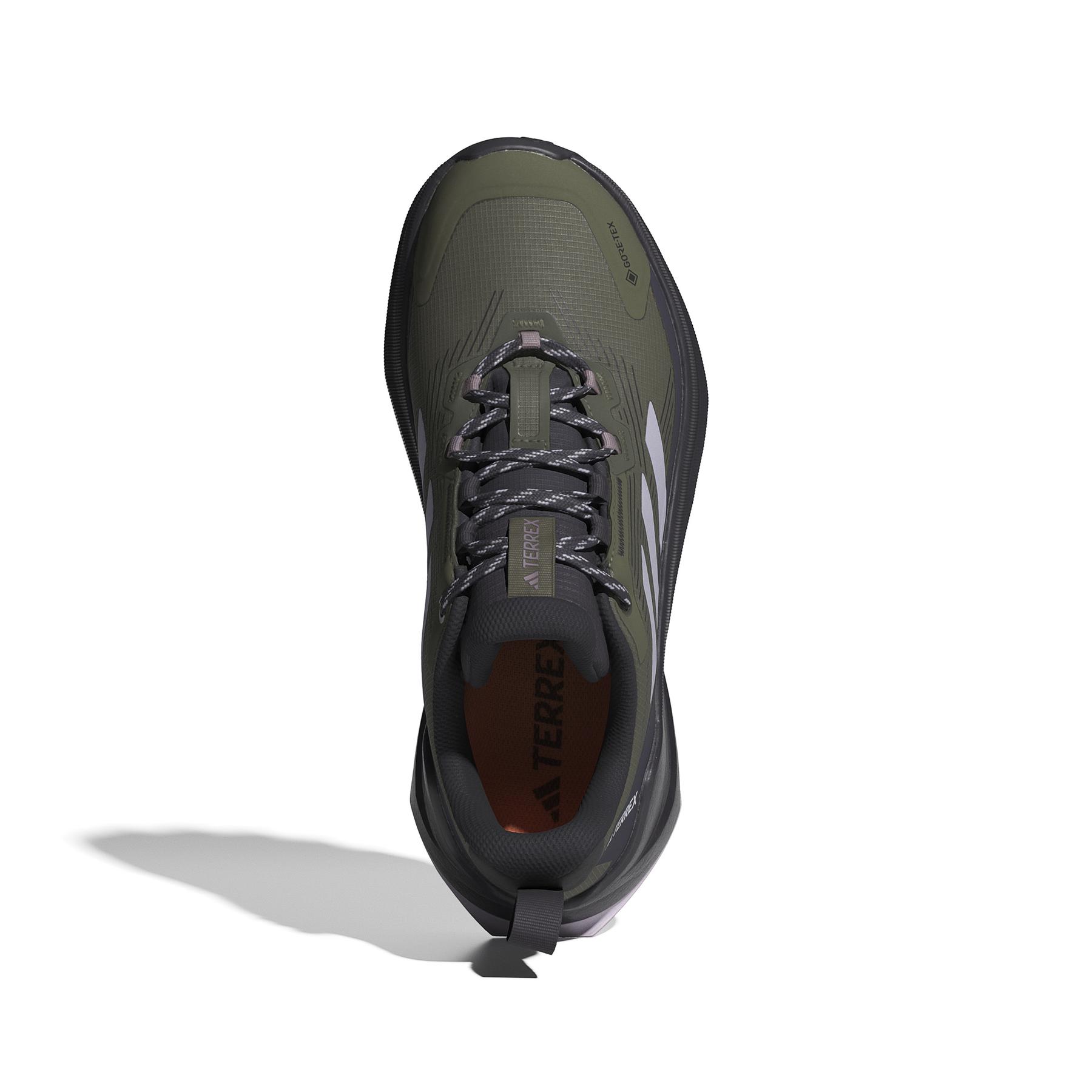 product/a/d/adidas_id0906_3_footwear_photography_top_portrait_view_white.jpg