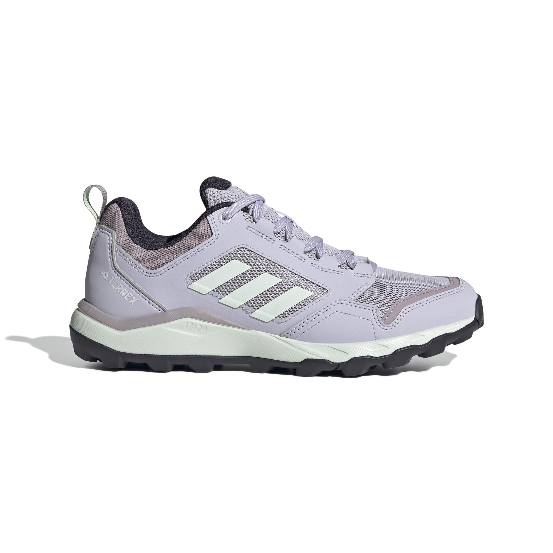 product/a/d/adidas_id7708_1_footwear_photography_side_lateral_center_view_white.jpg