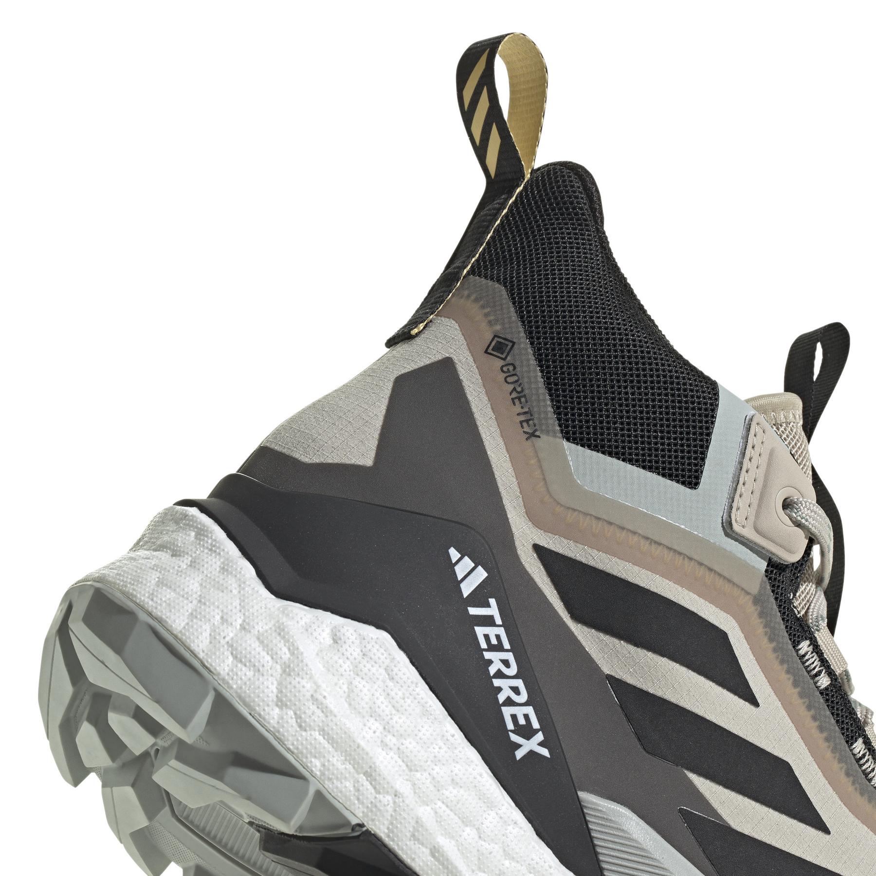 product/a/d/adidas_ie5128_9_footwear_photography_detail_view_2_white.jpg
