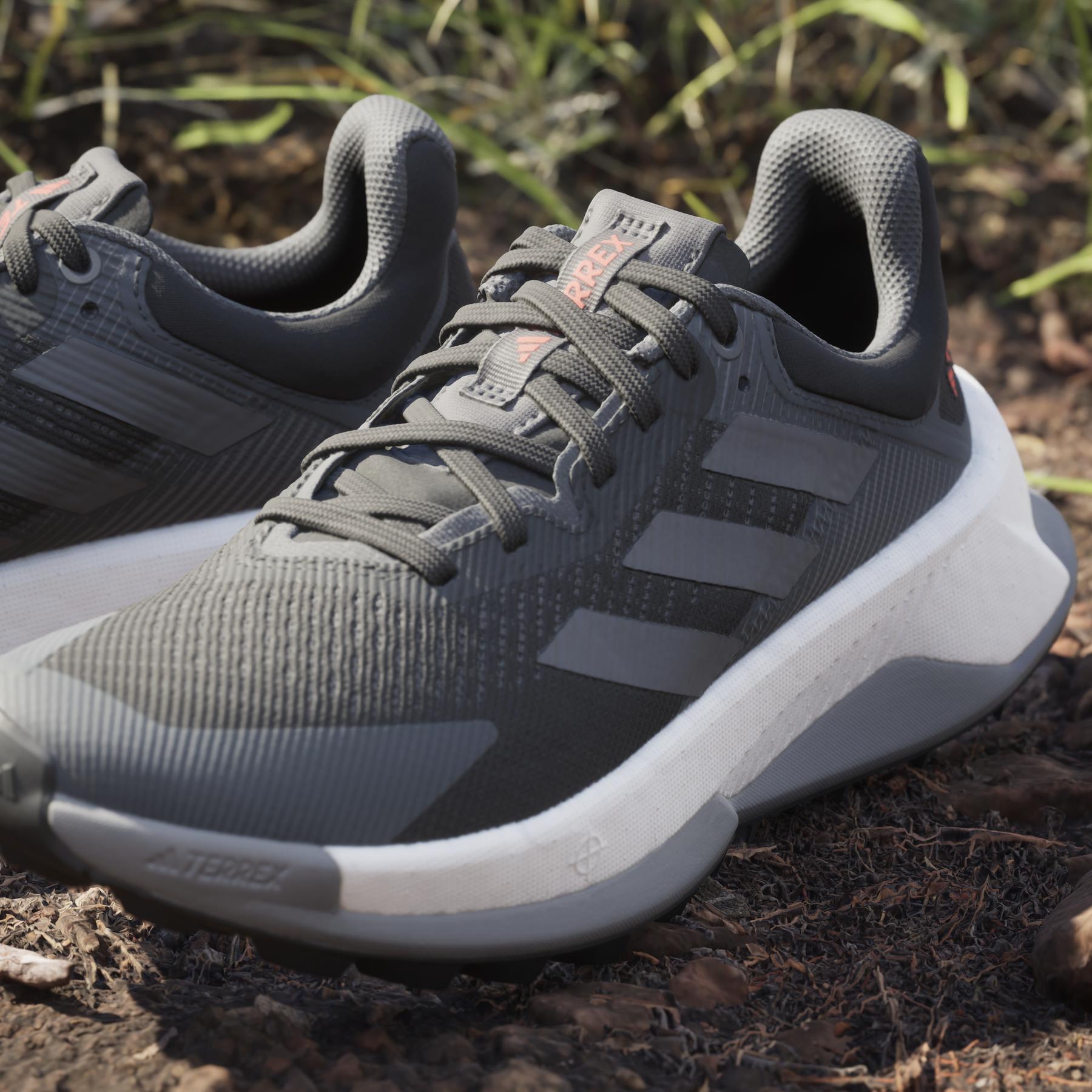 product/a/d/adidas_ie8456_23_footwear_photography_heromrktng_view_9.jpg