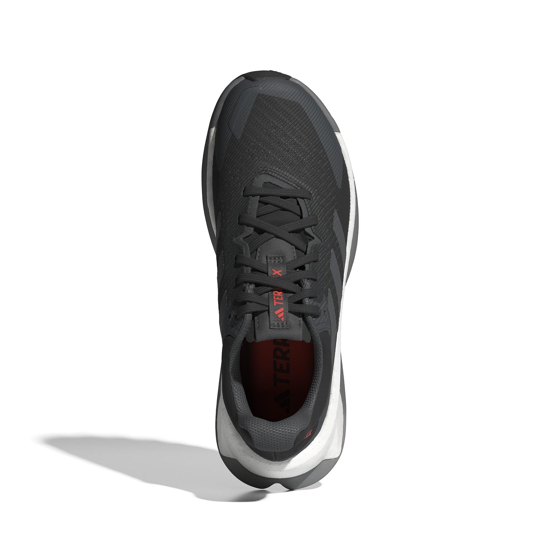 product/a/d/adidas_ie8456_3_footwear_photography_top_portrait_view_white.jpg