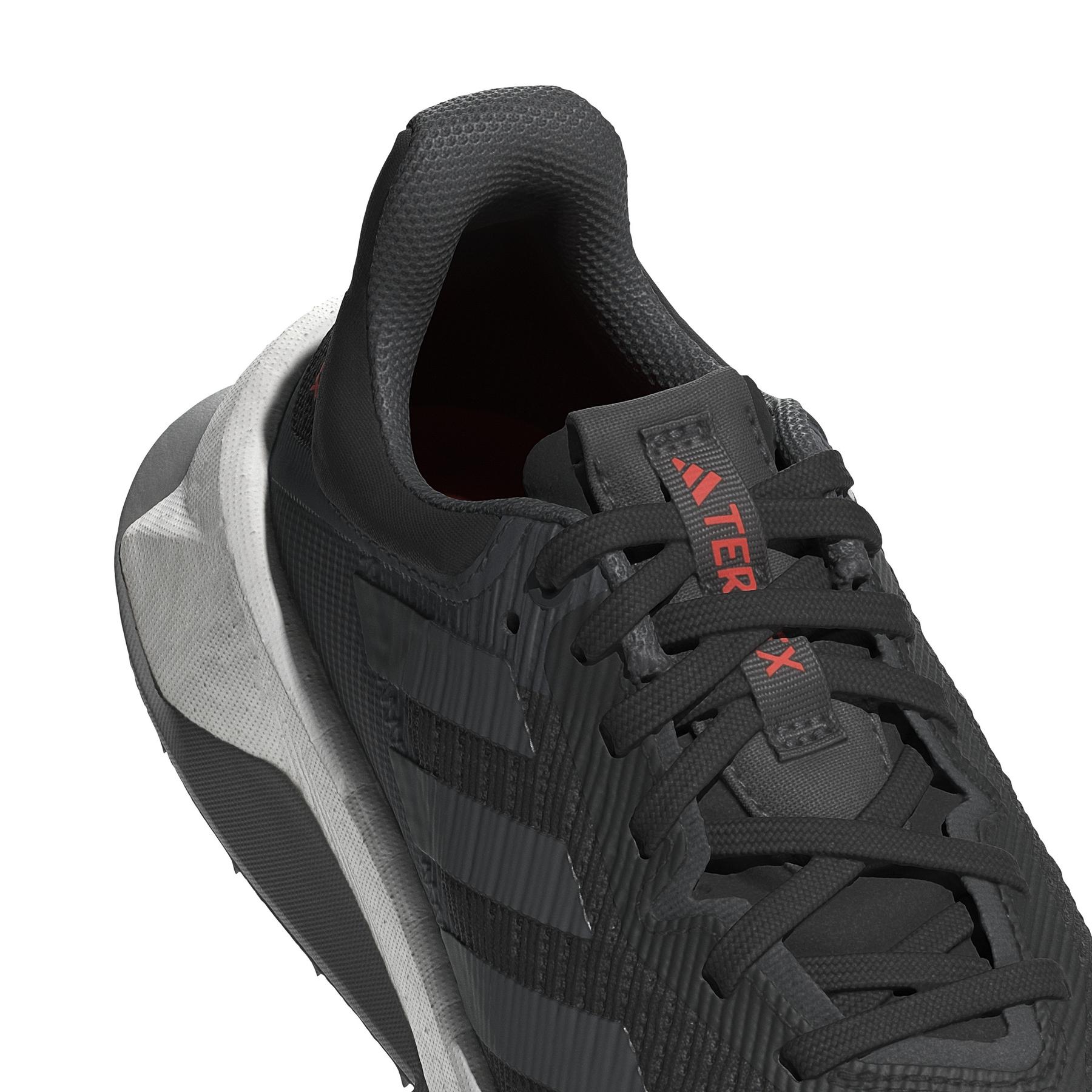 product/a/d/adidas_ie8456_8_footwear_photography_detail_view_1_white.jpg