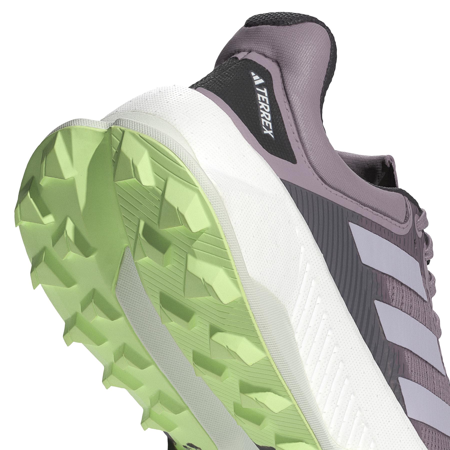 product/a/d/adidas_ie8457_10_footwear_photography_detail_view_3_white.jpg