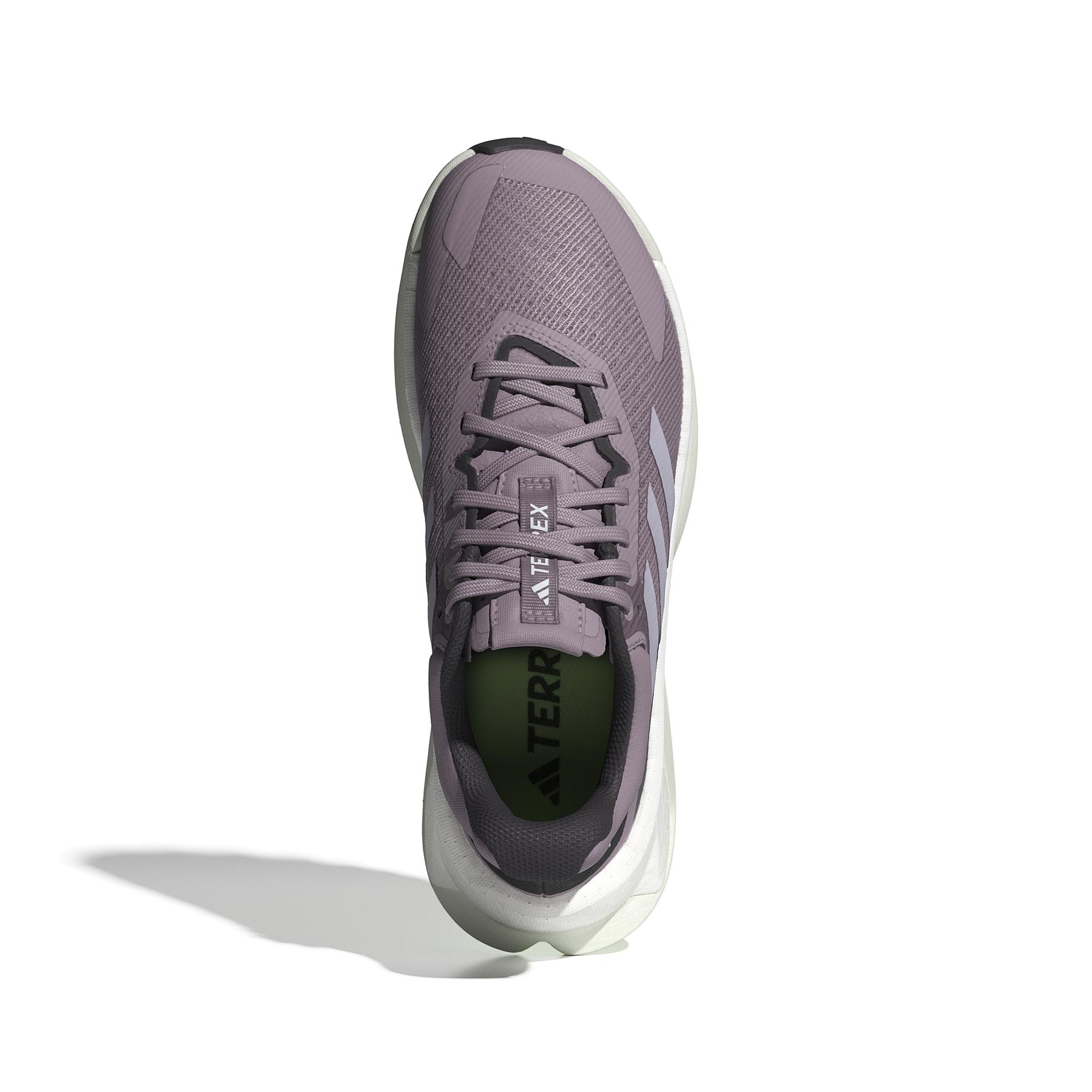 product/a/d/adidas_ie8457_3_footwear_photography_top_portrait_view_white.jpg