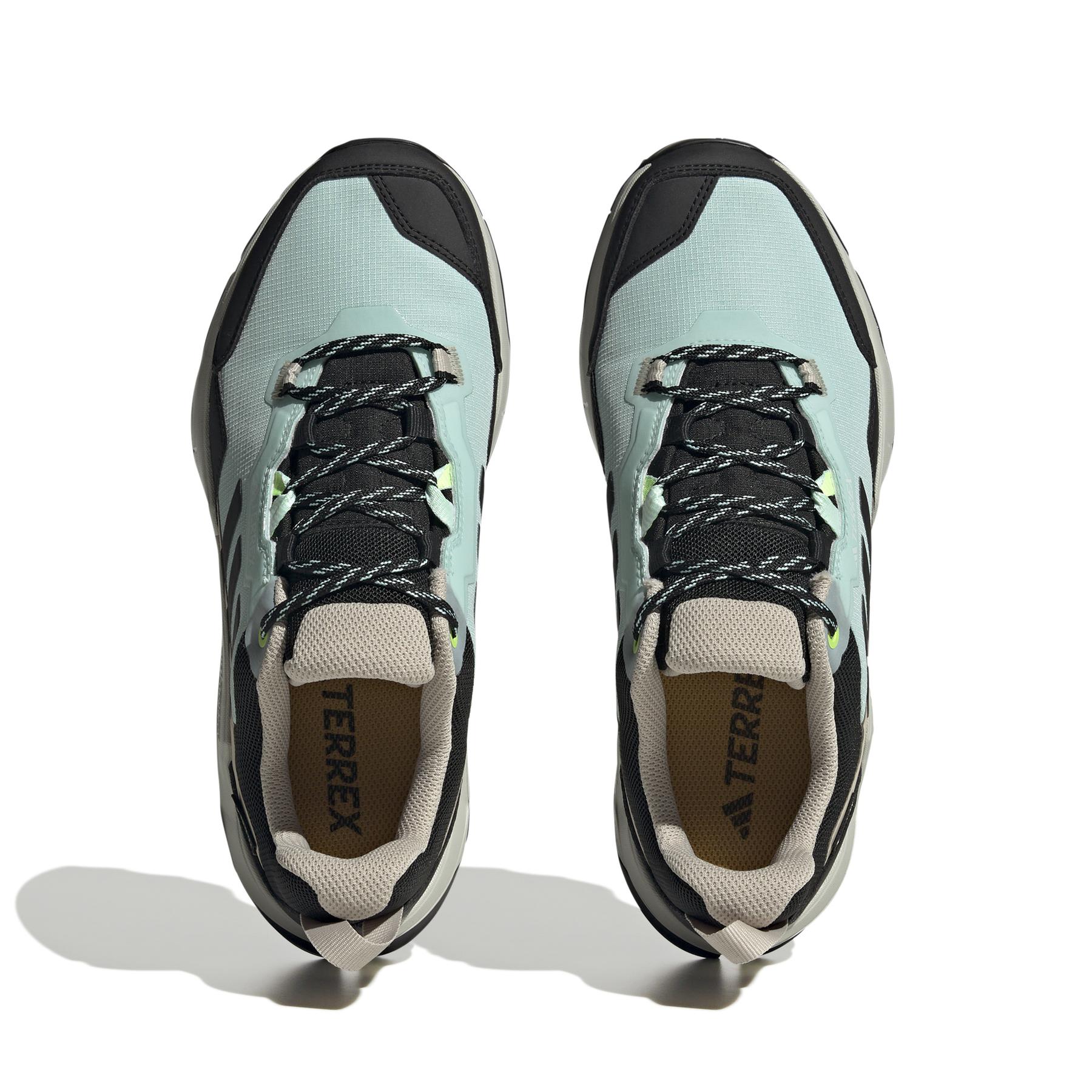 product/a/d/adidas_if4861_3_footwear_photography_top_portrait_view_white-nw091625.jpg