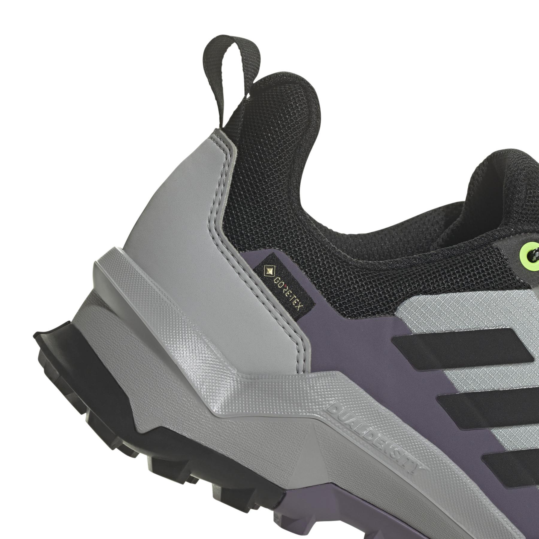 product/a/d/adidas_if4863_9_footwear_photography_detail_view_2_white-nw091625.jpg
