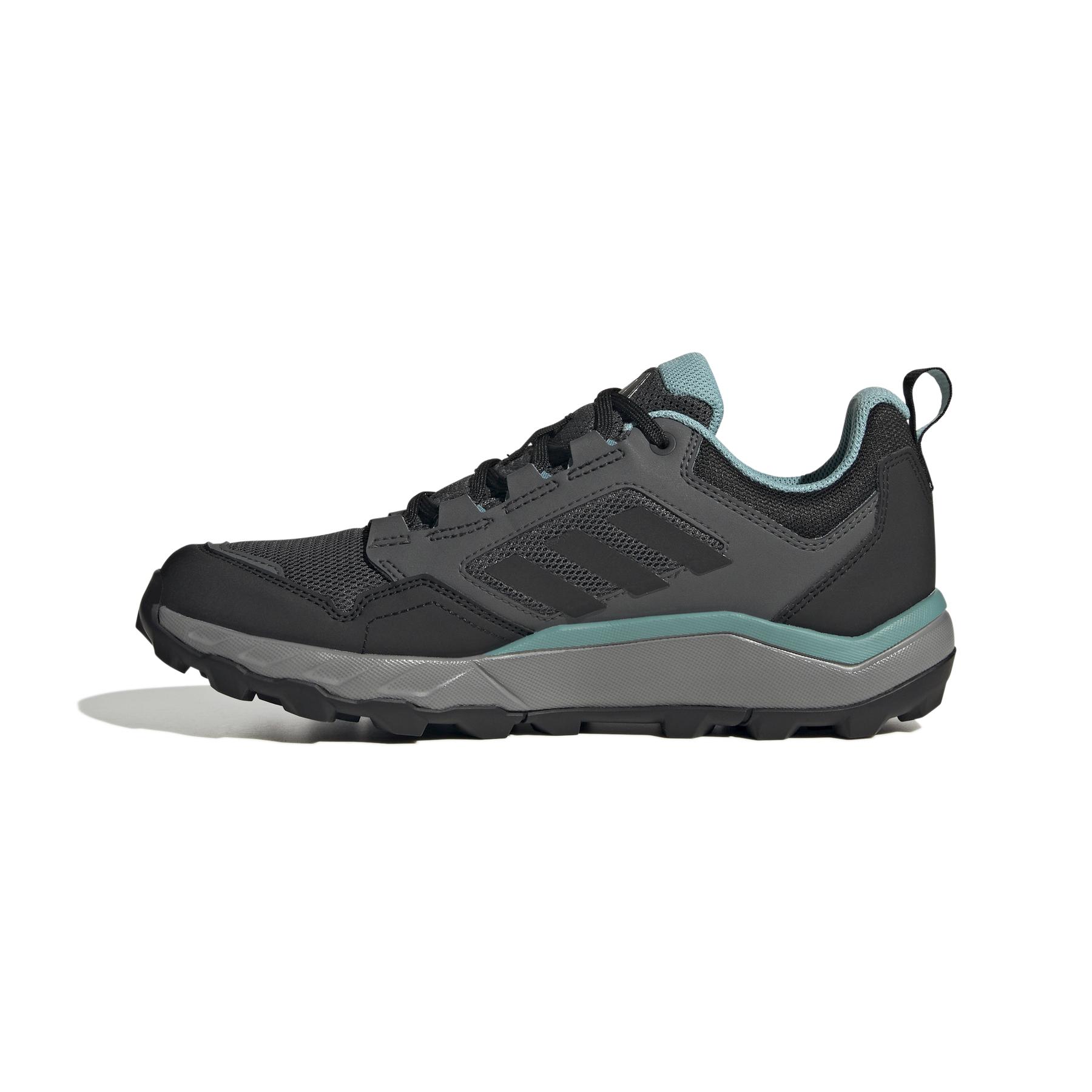product/a/d/adidas_if5028_5_footwear_photography_side_medial_center_view_white.jpg
