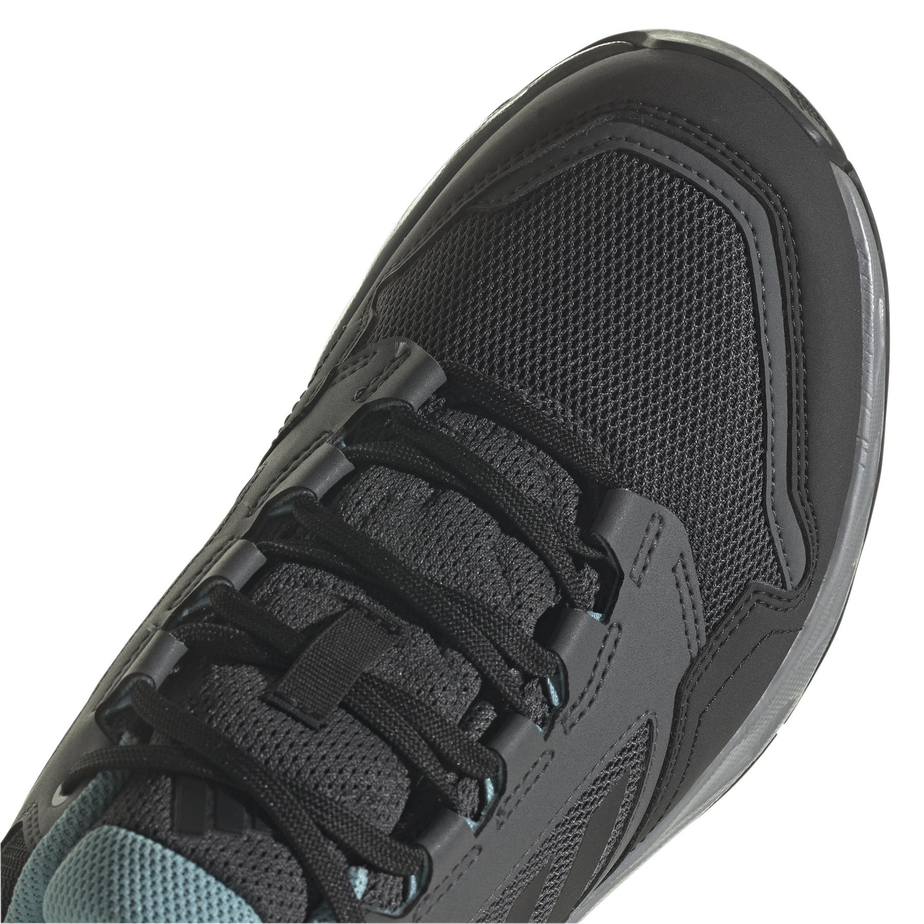 product/a/d/adidas_if5028_8_footwear_photography_detail_view_1_white.jpg